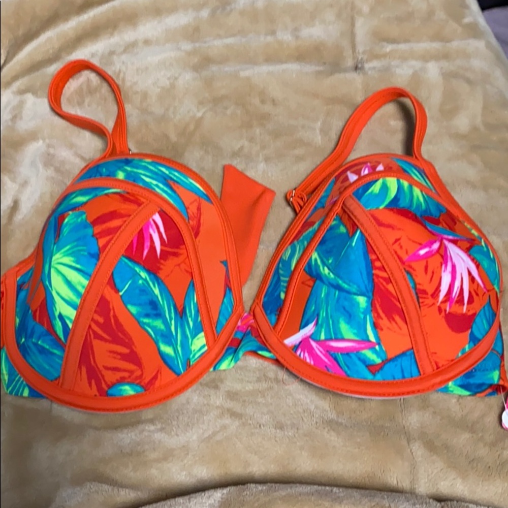 New swim suit top- TOP ONLY
